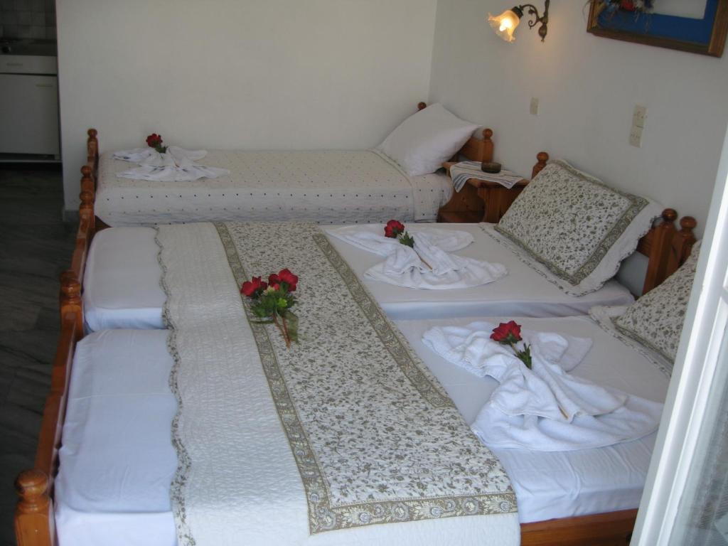 Augusta Studios & Apartments Náousa Quarto foto